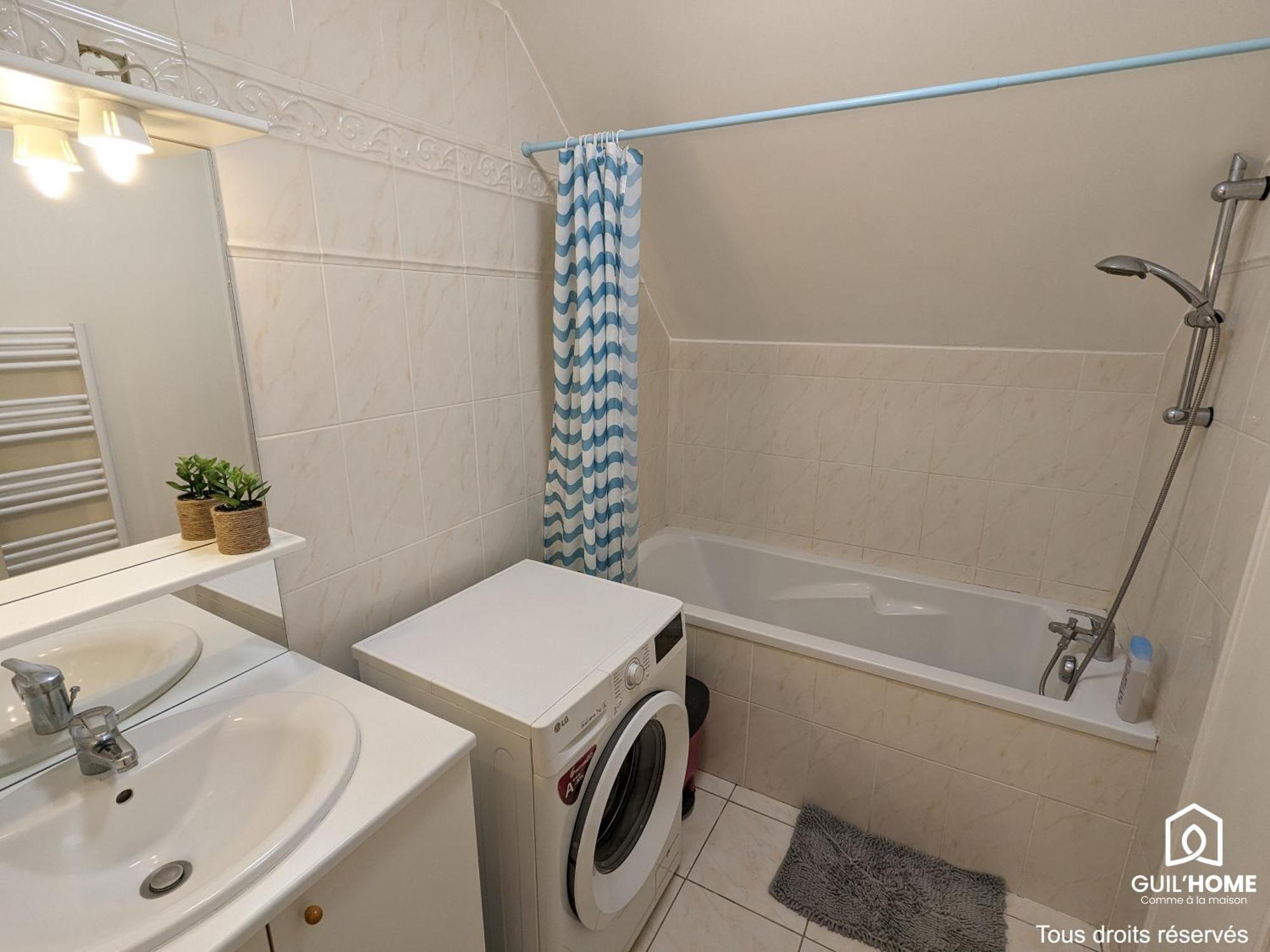 Chez Flav - Parking Prive - Chambord Et St-laurent Holiday home Lailly-en-Val